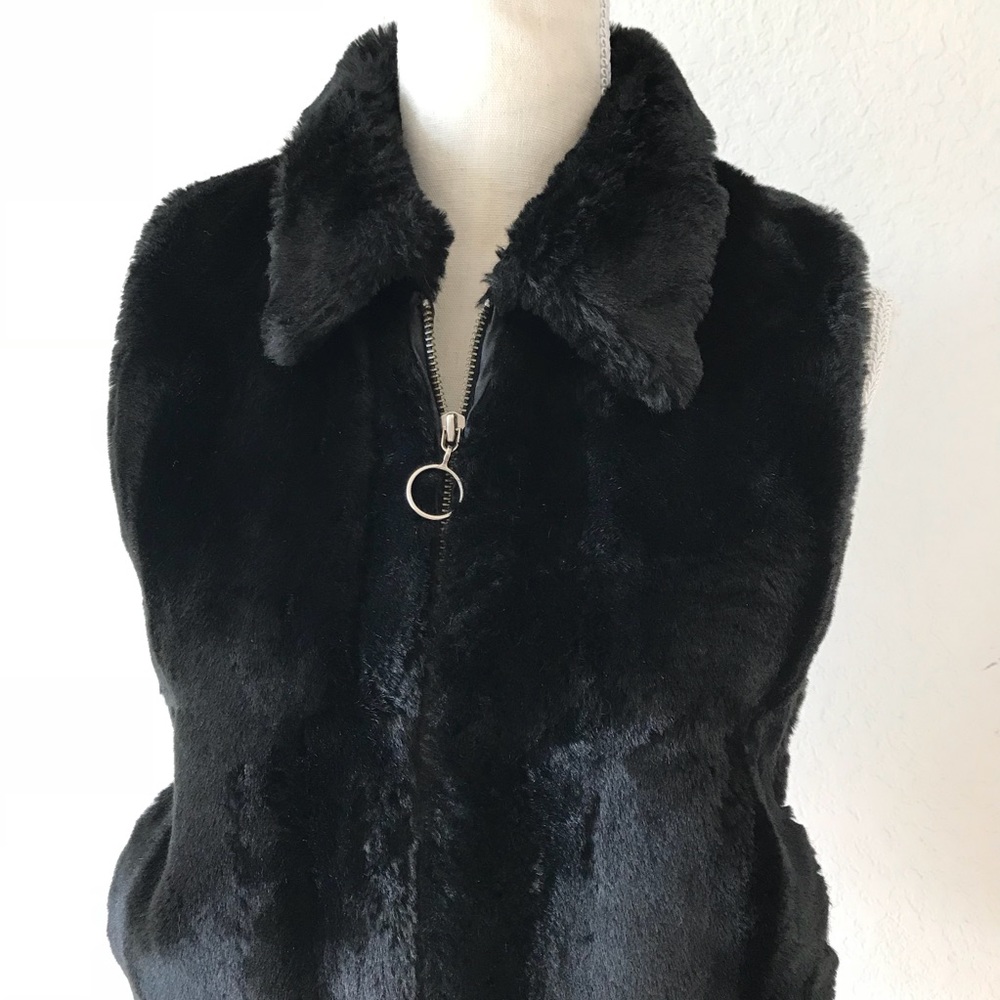 ANN TAYLOR LOFT BLACK FAUX FUR JACKET VEST MEDIUM - Picture 3 of 9